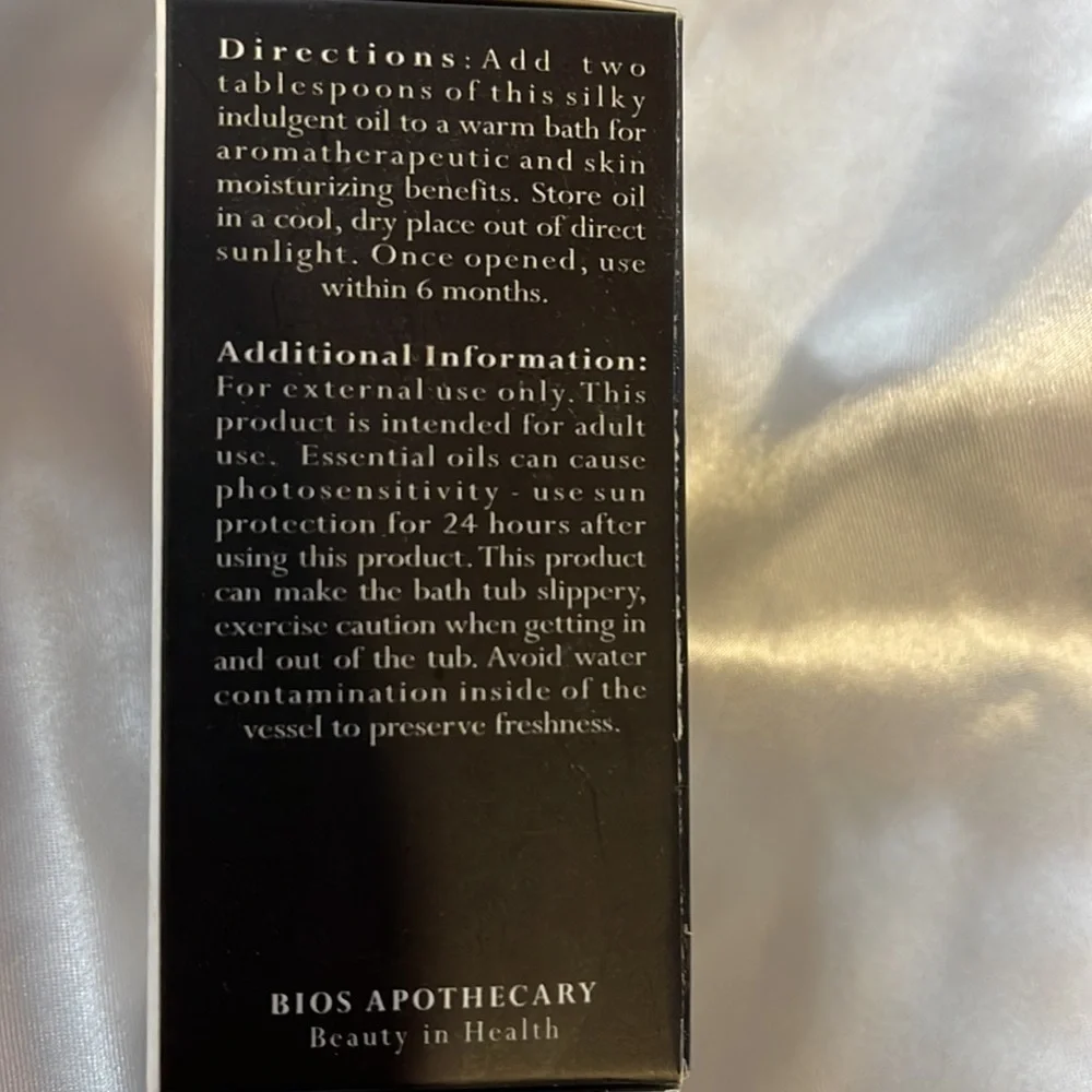 Bios Apothecary Beauty in Health Infused Bath Oil “Rosa centifilia” No. LXI